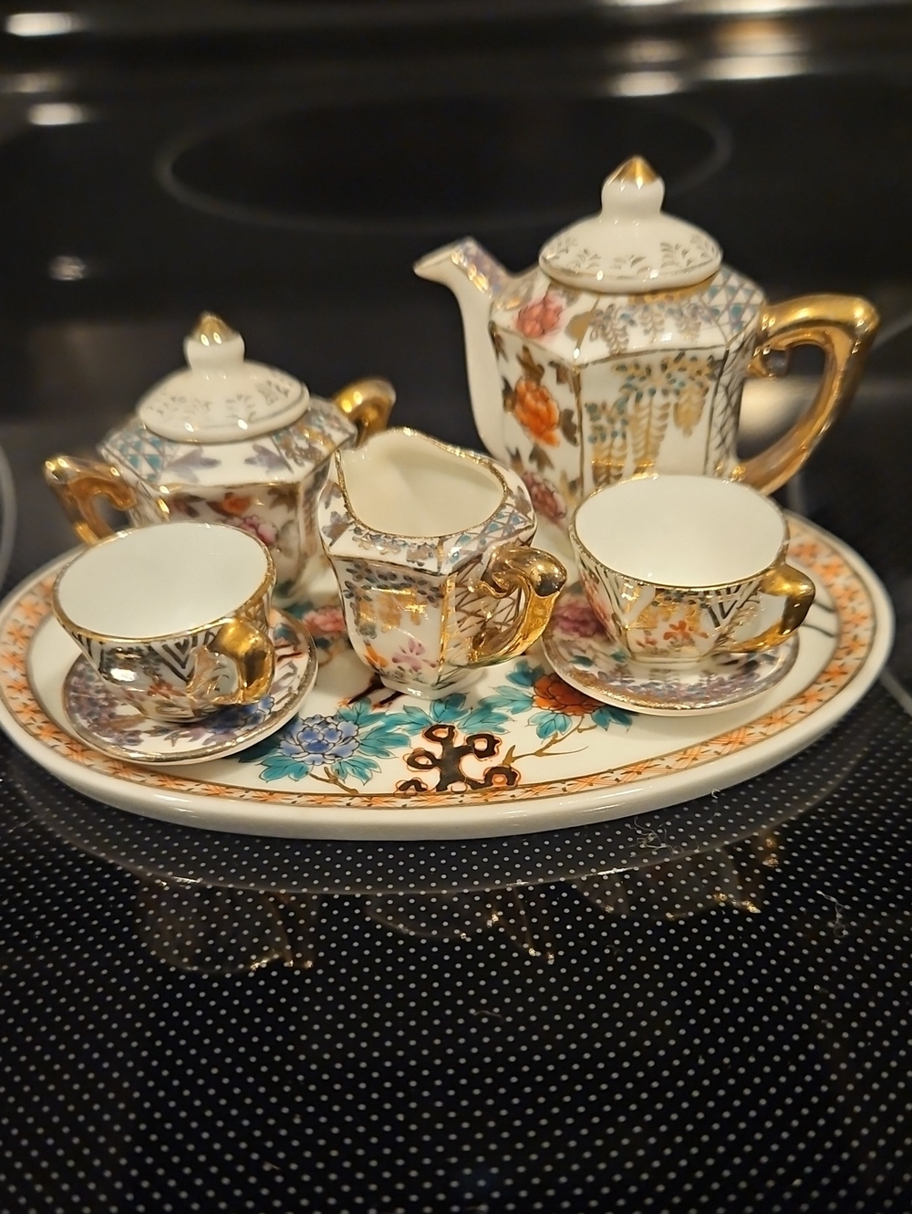 VINTAGE ARITA Japanese Porcelain Mini Tea Set